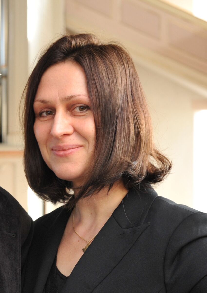 Das Foto zeigt Frau Budryte-Kummer in einer Kirche.